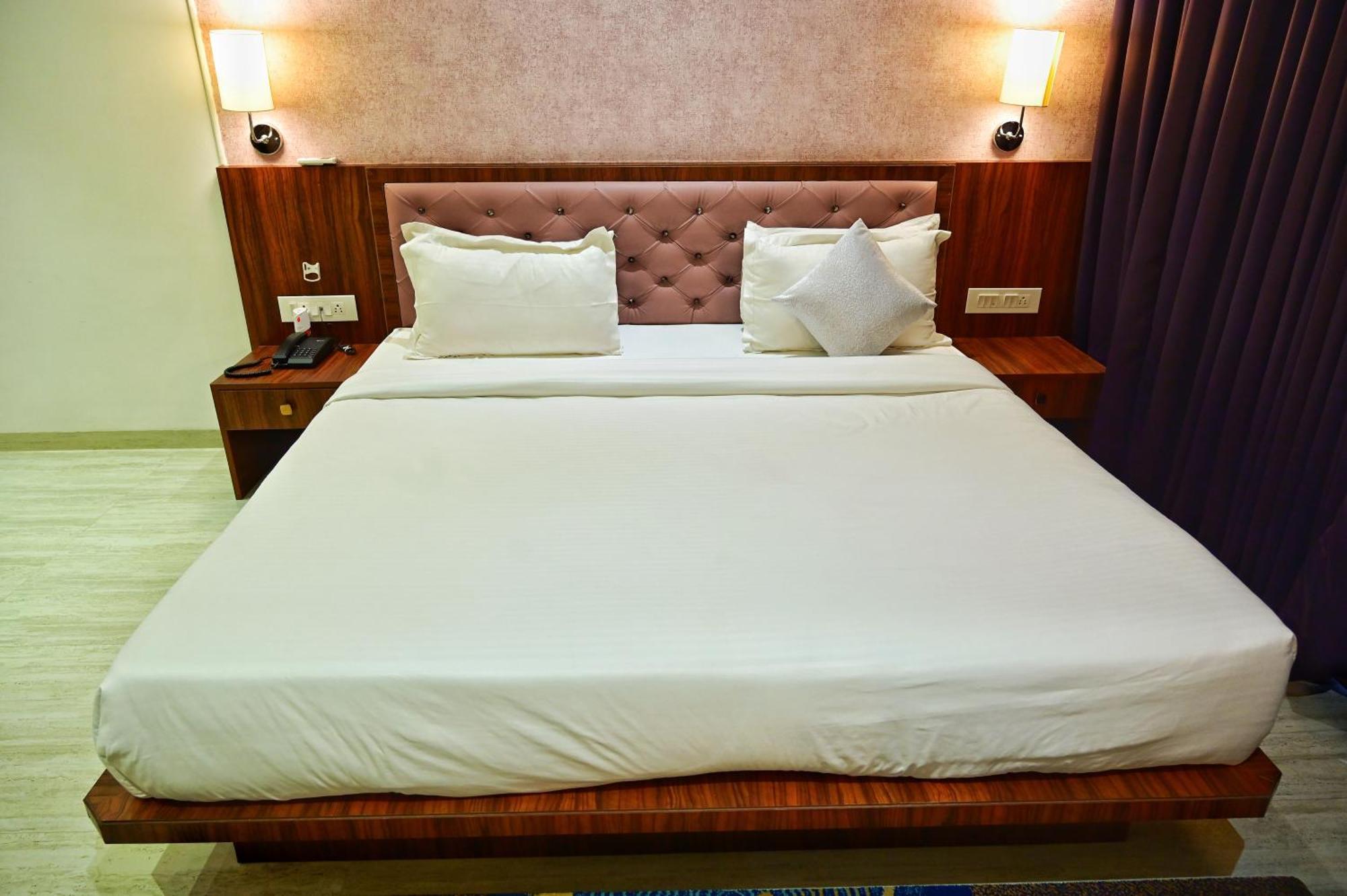 The One Hotel Nashik Dış mekan fotoğraf